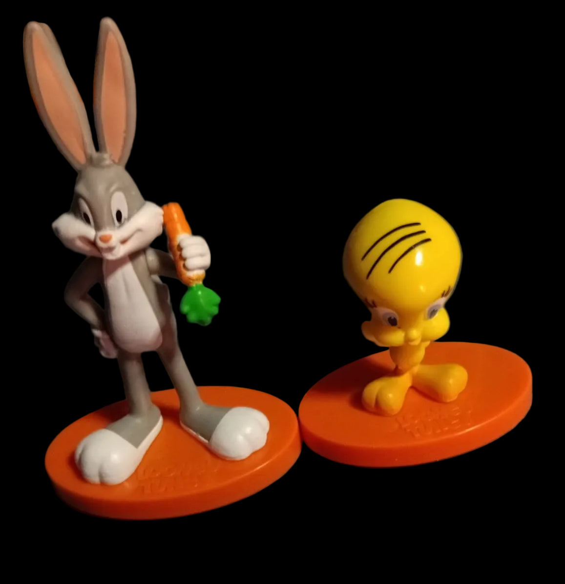 Looney tunes characters
