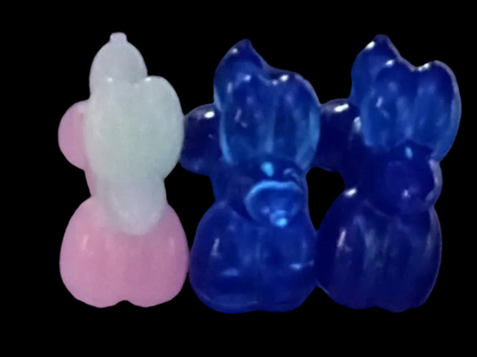 Resin balloon dog